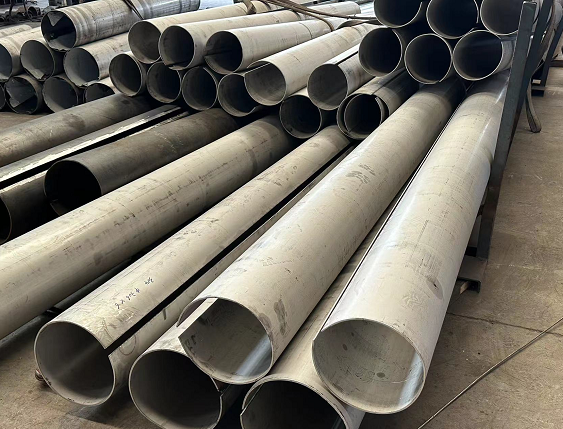 How Are Large-Diameter Welded Pipes Manufactured? What Are the Key Equipment Involved?